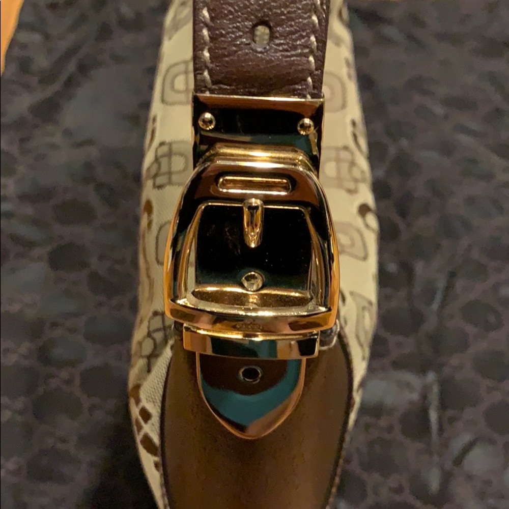 Gucci Logo Fabric Hobo with Metal Lock on side - Picture 2 of 6